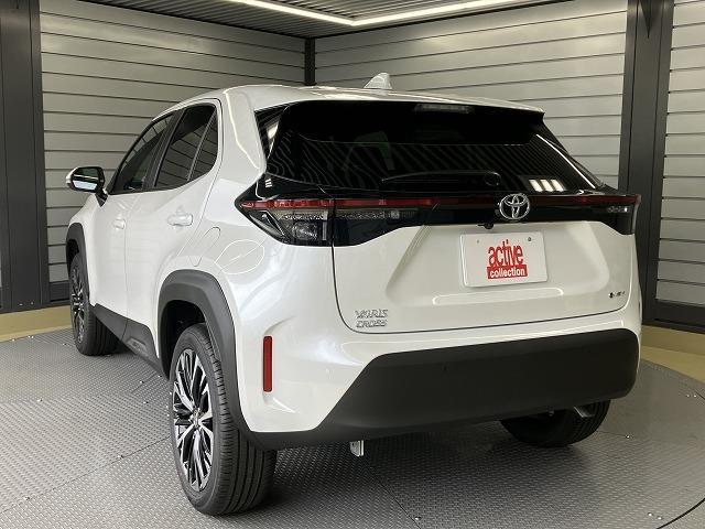 ヤリスクロス ハイブリッドＺ　登録済未使用車　クリアランスソナー　オートクルーズコントロール　レーンアシスト　衝突被害軽減システム　ナビ　オートマチックハイビーム　ＬＥＤヘッドランプ　アルミホイール　電動格納ミラー　シートヒーター（17枚目）