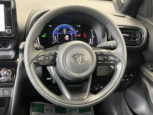 ヤリスクロス ハイブリッドＺ　登録済未使用車　クリアランスソナー　オートクルーズコントロール　レーンアシスト　衝突被害軽減システム　ナビ　オートマチックハイビーム　ＬＥＤヘッドランプ　アルミホイール　電動格納ミラー　シートヒーター（37枚目）