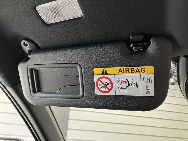 ヤリスクロス ハイブリッドＺ　登録済未使用車　クリアランスソナー　オートクルーズコントロール　レーンアシスト　衝突被害軽減システム　ナビ　オートマチックハイビーム　ＬＥＤヘッドランプ　アルミホイール　電動格納ミラー　シートヒーター（51枚目）