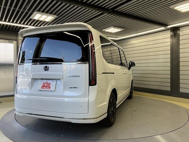 ステップワゴン ｅ：ＨＥＶスパーダ　バックカメラ　クリアランスソナー　オートクルーズコントロール　レーンアシスト　衝突被害軽減システム　両側電動スライドドア　オートライト　ＬＥＤヘッドランプ　電動リアゲート　スマートキー　電動格納ミラー（17枚目）