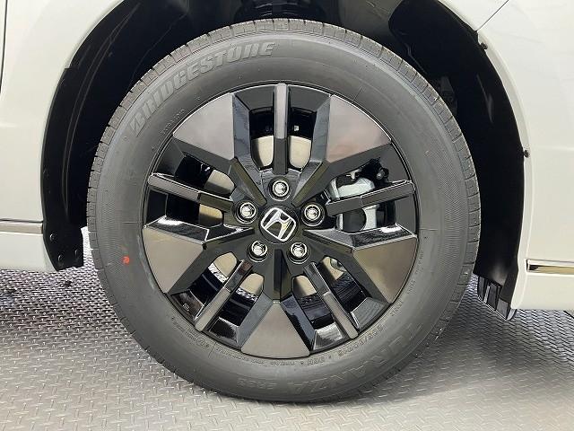 ステップワゴン ｅ：ＨＥＶスパーダ　バックカメラ　クリアランスソナー　オートクルーズコントロール　レーンアシスト　衝突被害軽減システム　両側電動スライドドア　オートライト　ＬＥＤヘッドランプ　電動リアゲート　スマートキー　電動格納ミラー（20枚目）