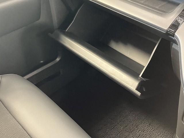 ステップワゴン ｅ：ＨＥＶスパーダ　バックカメラ　クリアランスソナー　オートクルーズコントロール　レーンアシスト　衝突被害軽減システム　両側電動スライドドア　オートライト　ＬＥＤヘッドランプ　電動リアゲート　スマートキー　電動格納ミラー（26枚目）