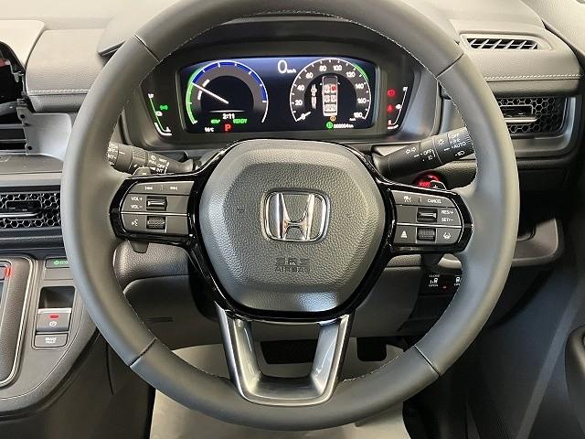 ステップワゴン ｅ：ＨＥＶスパーダ　バックカメラ　クリアランスソナー　オートクルーズコントロール　レーンアシスト　衝突被害軽減システム　両側電動スライドドア　オートライト　ＬＥＤヘッドランプ　電動リアゲート　スマートキー　電動格納ミラー（37枚目）