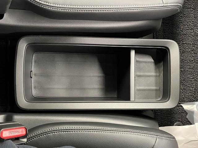 ステップワゴン ｅ：ＨＥＶスパーダ　バックカメラ　クリアランスソナー　オートクルーズコントロール　レーンアシスト　衝突被害軽減システム　両側電動スライドドア　オートライト　ＬＥＤヘッドランプ　電動リアゲート　スマートキー　電動格納ミラー（49枚目）