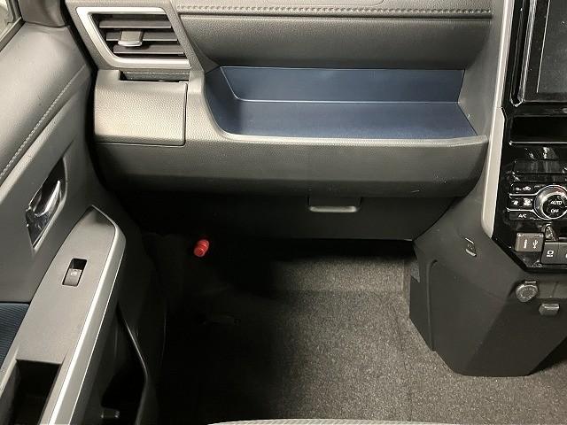 ルーミー カスタムＧ　登録済未使用車　バックカメラ　ＴＶ　両側電動スライドドア　クリアランスソナー　オートクルーズコントロール　衝突被害軽減システム　アルミホイール　オートライト　ＬＥＤヘッドランプ　スマートキー（33枚目）