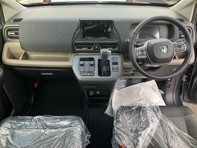 フリード エアー　ＥＸ　登録済未使用車　クリアランスソナー　オートクルーズコントロール　衝突被害軽減システム　両側電動スライドドア　オートライト　ＬＥＤヘッドランプ　スマートキー　電動格納ミラー　シートヒーター（2枚目）