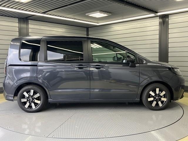 フリード エアー　ＥＸ　登録済未使用車　クリアランスソナー　オートクルーズコントロール　衝突被害軽減システム　両側電動スライドドア　オートライト　ＬＥＤヘッドランプ　スマートキー　電動格納ミラー　シートヒーター（14枚目）