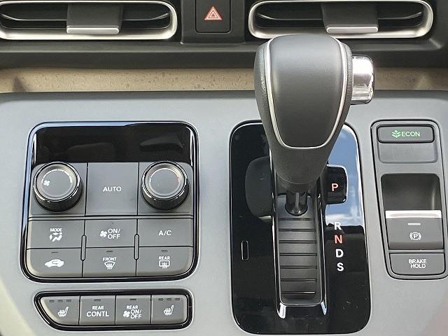 フリード エアー　ＥＸ　登録済未使用車　クリアランスソナー　オートクルーズコントロール　衝突被害軽減システム　両側電動スライドドア　オートライト　ＬＥＤヘッドランプ　スマートキー　電動格納ミラー　シートヒーター（26枚目）