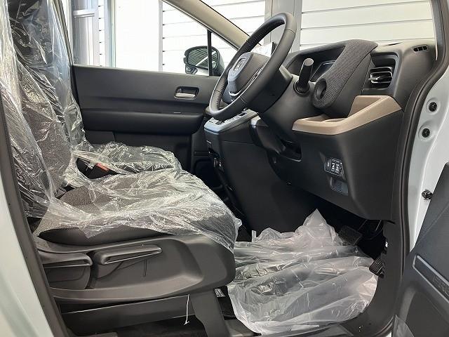 フリード エアー EX 登録済未使用車 クリアランスソナー オートクルーズコントロール 衝突被害軽減システム 両側電動スライドドア オートライト LEDヘッドランプ スマートキー 電動格納ミラー シートヒーター(33枚目)