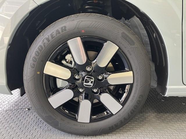 フリード エアー　ＥＸ　登録済未使用車　クリアランスソナー　オートクルーズコントロール　衝突被害軽減システム　両側電動スライドドア　オートライト　ＬＥＤヘッドランプ　スマートキー　電動格納ミラー　シートヒーター（20枚目）