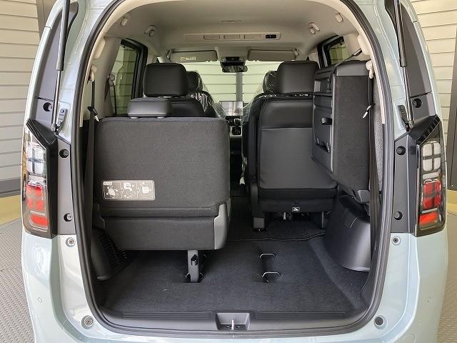 フリード エアー　ＥＸ　登録済未使用車　クリアランスソナー　オートクルーズコントロール　衝突被害軽減システム　両側電動スライドドア　オートライト　ＬＥＤヘッドランプ　スマートキー　電動格納ミラー　シートヒーター（29枚目）