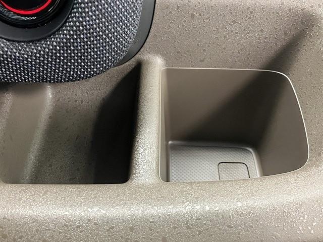 フリード エアー　ＥＸ　登録済未使用車　クリアランスソナー　オートクルーズコントロール　衝突被害軽減システム　両側電動スライドドア　オートライト　ＬＥＤヘッドランプ　スマートキー　電動格納ミラー　シートヒーター（38枚目）