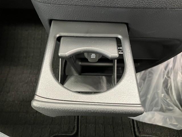 フリード エアー　ＥＸ　登録済未使用車　クリアランスソナー　オートクルーズコントロール　衝突被害軽減システム　両側電動スライドドア　オートライト　ＬＥＤヘッドランプ　スマートキー　電動格納ミラー　シートヒーター（45枚目）