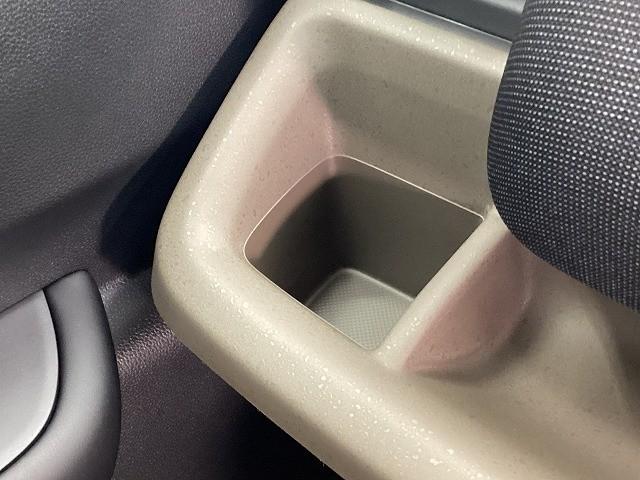 フリード エアー　ＥＸ　登録済未使用車　バックカメラ　クリアランスソナー　オートクルーズコントロール　レーンアシスト　衝突被害軽減システム　両側電動スライドドア　オートライト　スマートキー　電動格納ミラー　シートヒーター（32枚目）