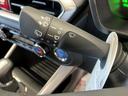 プレミアムＧ　ＨＥＶ　登録済未使用車　クリアランスソナー　オートクルーズコントロール　レーンアシスト　衝突被害軽減システム　オートライト　ＬＥＤヘッドランプ　アルミホイール　スマートキー　電動格納ミラー　シートヒーター（35枚目）