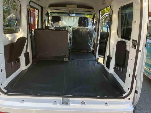 ハイゼットカーゴ クルーズ 4WDマニュアル 登録済み未使用車 保証 新車保証・まごころ保証 1年間・走行距離無制限付き(14枚目)