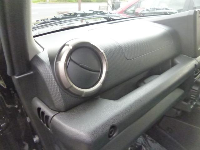 ジムニーノマド ＦＣ　アダプティブコントロールシステム　クリアランスソナー　シートヒーター　１５インチアルミホイール　ＬＥＤヘッドライト　衝突被害軽減システム　衝突安全ボディ　運転席助手席サイドエアバッグ　盗難防止システム（16枚目）