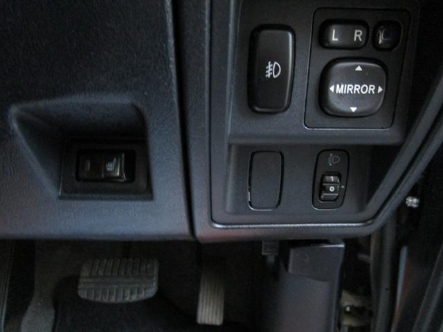 キックス ＲＸ　キーレス　４Ｗｄターボ　ＡＢＳ　ナビ　ＴＶ　Ｂｌｕｅｔｏｏｔｈ　　シートヒーター　タイベル交換（12枚目）