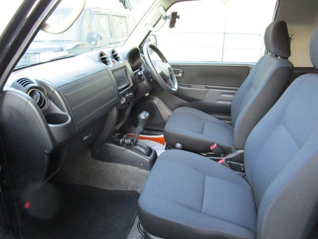 キックス ＲＸ　キーレス　４Ｗｄターボ　ＡＢＳ　ナビ　ＴＶ　Ｂｌｕｅｔｏｏｔｈ　　シートヒーター　タイベル交換（14枚目）