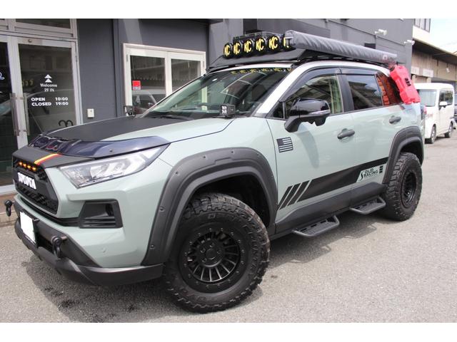 ＲＡＶ４ アドベンチャー　ワンオーナー　ルーフキャリア　ＢＯＸ　オーニング　４ＷＤ　ＬＥＤヘッドライト　クルーズコントロール機能　ＬＥＤヘッドライトリフアップ　社外アルミ　トーヨーオープンカントリー（8枚目）