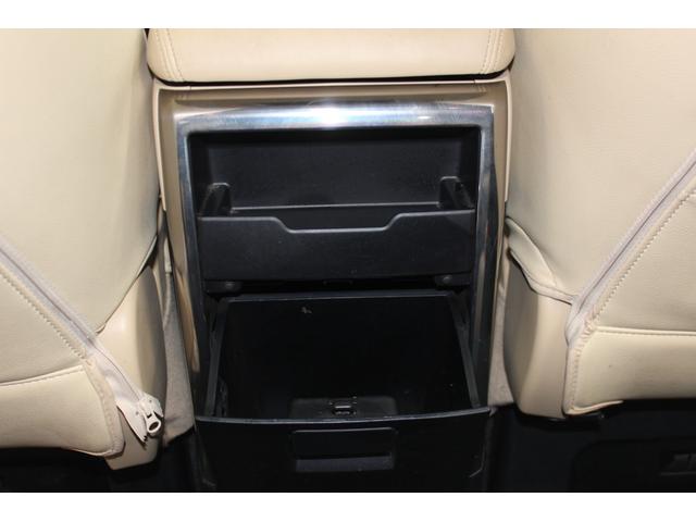 ヴェルファイアハイブリッド X アルパイン製ナビゲーションTVバックカメラ後席アルパイン製フィリプダウンモニターETC革調シートカバー・LEDライト ハイブリット4WD両側電動スライドドア(56枚目)