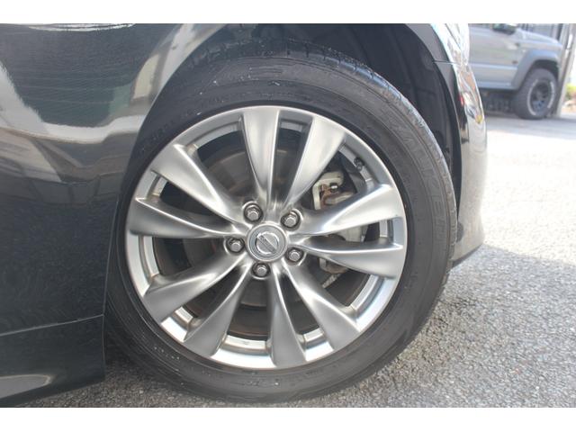 フーガ ３７０ＧＴ　純正ナビゲーションＴＶバックカメラフロントインパル仕様バンパー　黒革シート　パワーシート　シートヒータープッシュスタートインテリジェントキー（17枚目）