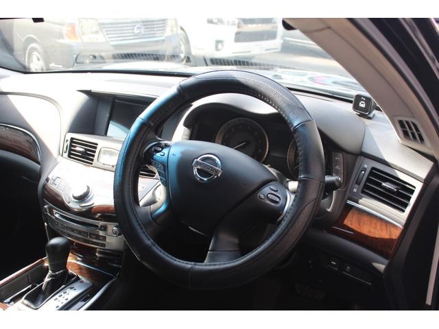 フーガ ３７０ＧＴ　純正ナビゲーションＴＶバックカメラフロントインパル仕様バンパー　黒革シート　パワーシート　シートヒータープッシュスタートインテリジェントキー（18枚目）