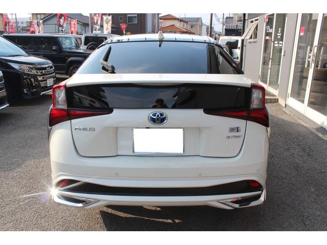 プリウス Ａツーリングセレクション　４ＷＤ　９インチナビゲーションＴＶバックカメラＥＴＣ　黒レザーシートパワーシート　シートヒーター　モデリスタエアロ　ＬＥＤライト（11枚目）