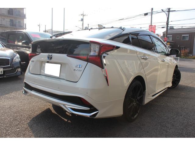 プリウス Ａツーリングセレクション　４ＷＤ　９インチナビゲーションＴＶバックカメラＥＴＣ　黒レザーシートパワーシート　シートヒーター　モデリスタエアロ　ＬＥＤライト（12枚目）