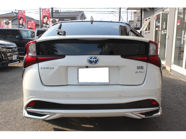 プリウス Ａツーリングセレクション　４ＷＤ　９インチナビゲーションＴＶバックカメラＥＴＣ　黒レザーシートパワーシート　シートヒーター　モデリスタエアロ　ＬＥＤライト（13枚目）