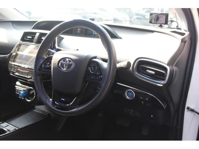 プリウス Ａツーリングセレクション　４ＷＤ　９インチナビゲーションＴＶバックカメラＥＴＣ　黒レザーシートパワーシート　シートヒーター　モデリスタエアロ　ＬＥＤライト（16枚目）