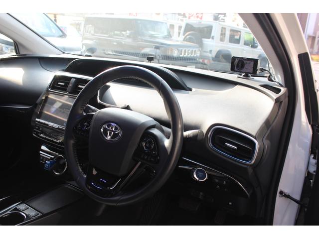 プリウス Ａツーリングセレクション　４ＷＤ　９インチナビゲーションＴＶバックカメラＥＴＣ　黒レザーシートパワーシート　シートヒーター　モデリスタエアロ　ＬＥＤライト（28枚目）