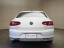 テールゲートは、VWサインで開けてください。