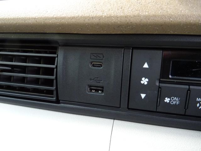 N-BOX ベースグレード 当社デモカー HondaSENSING ドラレコ メモリーナビ リアカメラ シートヒーター ETC 両側電動ドア USB Bluetooth 衝突軽減システム スマートキ- カーテンエアバック 地デジ(9枚目)