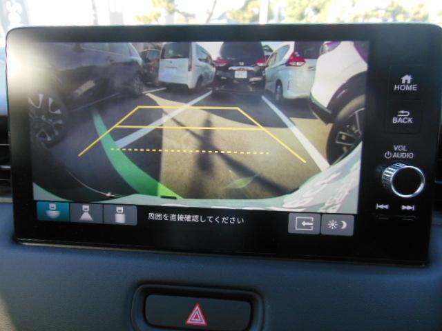 ヴェゼル ｅ：ＨＥＶＺ　ＨｏｎｄａＳＥＮＳＩＮＧ　ドラレコ　メモリーナビ　リアカメラ　ＥＴＣ　純正アルミ　ドアバイザー　衝突回避支援ブレーキ機能　１オナ　スマキ　フルオートエアコン　Ｄレコ　エアバッグ　両席エアバック　Ｒカメ（11枚目）