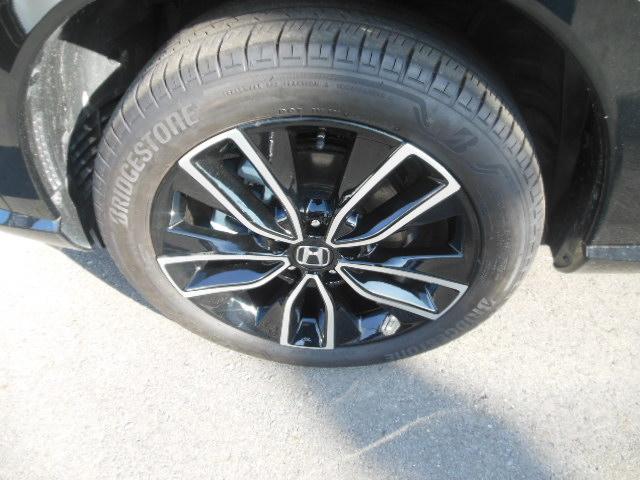 ヴェゼル ｅ：ＨＥＶＺ　ＨｏｎｄａＳＥＮＳＩＮＧ　ドラレコ　メモリーナビ　リアカメラ　ＥＴＣ　純正アルミ　ドアバイザー　衝突回避支援ブレーキ機能　１オナ　スマキ　フルオートエアコン　Ｄレコ　エアバッグ　両席エアバック　Ｒカメ（22枚目）