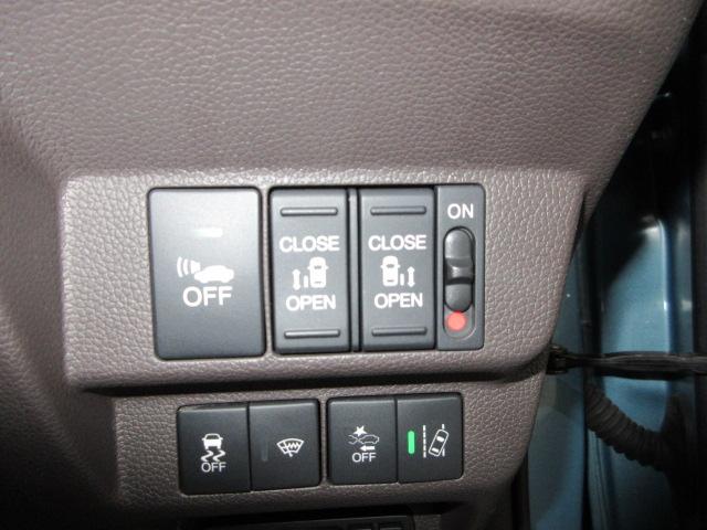 フリードハイブリッド ハイブリッド・Ｇホンダセンシング　６人　前後ドラレコ　メモリーナビ　リアカメラ　両側電動スライドドア　ＥＴＣ　Ｂｌｕｅｔｏｏｔｈ　ＬＥＤライト　オートライト　ワンオーナー　軽減ブレーキ　キーフリーシステム　１オ－ナ－　記録簿　後カメラ（11枚目）