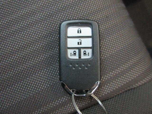 フリードハイブリッド ハイブリッド・Ｇホンダセンシング　６人　前後ドラレコ　メモリーナビ　リアカメラ　両側電動スライドドア　ＥＴＣ　Ｂｌｕｅｔｏｏｔｈ　ＬＥＤライト　オートライト　ワンオーナー　軽減ブレーキ　キーフリーシステム　１オ－ナ－　記録簿　後カメラ（18枚目）