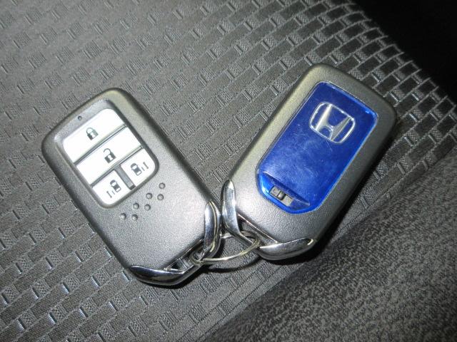 ステップワゴンスパーダ スパーダハイブリッドＧホンダセンシング　ＨｏｎｄａＳＥＮＳＩＮＧ　前後ドラレコ　メモリーナビ　フルセグＴＶ　リヤカメラ　ＥＴＣ　Ｂｌｕｅｔｏｏｔｈ　ＣＭＢＳ　スマキー　Ａストップ　ＥＳＣ　ＵＳＢ入力　両側自動ドア　オートエアコン　地デジ（18枚目）