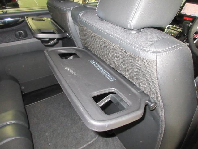 Ｎ－ＢＯＸカスタム Ｇ・ターボＬパッケージ　メモリーナビ　リアカメラ　両側電動スライドドア　純正アルミ　Ｂｌｕｅｔｏｏｔｈ　ＵＳＢ　ＨＩＤヘッドライト　オートライト　パドルシフト　ＡＵＴＯエアコン　ナビＴＶ　地デジテレビ　Ｂカメ　盗難警報装置（18枚目）