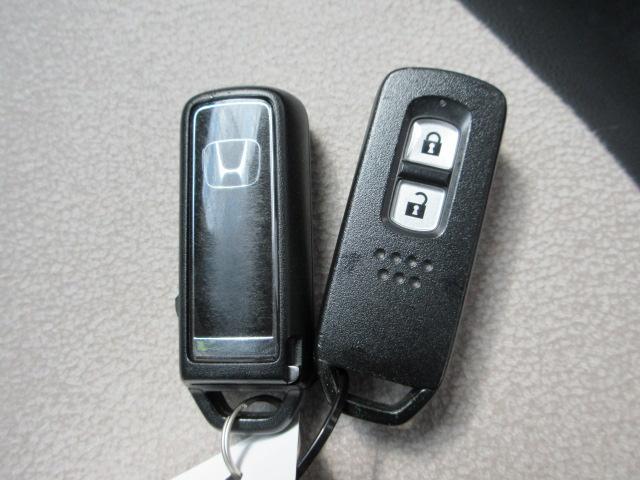 N-ONE オリジナル HondaSENSING 前後ドラレコ メモリーナビ リヤカメラ ETC Bluetooth ワンオーナー 追突被害軽減ブレーキ 記録簿 オートクルーズコントロール サイドエアバック ナビ&TV(17枚目)