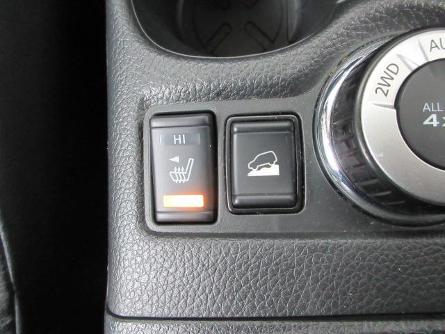 エクストレイル ２０ＸｉＶセレクション　ＥＴＣ　ナビ　全周囲カメラ　フルセグＴＶ　前席電動シート　全席シートヒーター　ドアバイザー　ワンオーナー　電動パワーシート　地デジ　踏み間違い防止　盗難防止　全周囲モニター　横滑り防止装置　ｉストップ（12枚目）