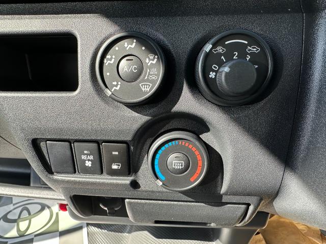 ハイエースバン ＤＸ　ＧＬパッケージ　リヤクーラーヒーターＬＥＤヘッドライトトヨタセーフティセンスパノラミックビューモニター助手席ＳＲＳエアバッグ＋プリテンショナー＆フォースリミッター機構付シートベルトエクリプスナビＴＶＢカメラ（49枚目）