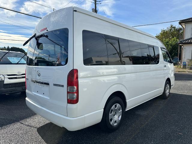 ハイエースワゴン グランドキャビン 電動スライドドアオートステップ10人乗純正ナビTVバックカメラETCキーレスブルートゥース禁煙オートライトリヤクーラーヒーター3型後期ルームクリーニング済み(8枚目)