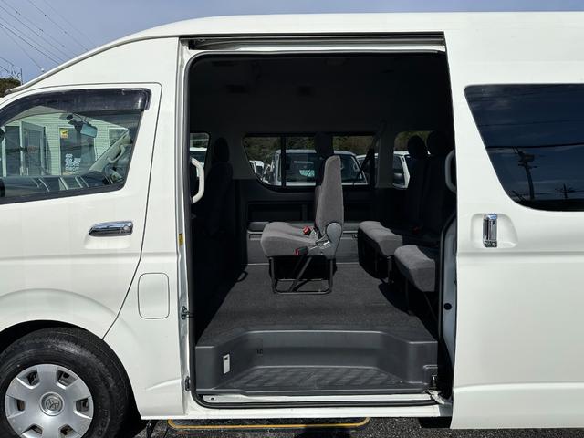 ハイエースワゴン グランドキャビン 電動スライドドアオートステップ10人乗純正ナビTVバックカメラETCキーレスブルートゥース禁煙オートライトリヤクーラーヒーター3型後期ルームクリーニング済み(31枚目)