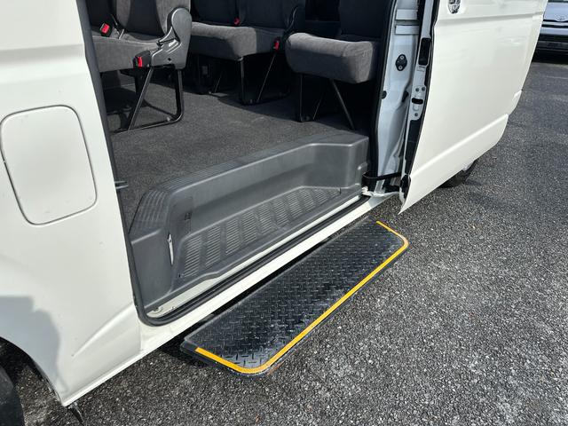ハイエースワゴン グランドキャビン 電動スライドドアオートステップ10人乗純正ナビTVバックカメラETCキーレスブルートゥース禁煙オートライトリヤクーラーヒーター3型後期ルームクリーニング済み(32枚目)