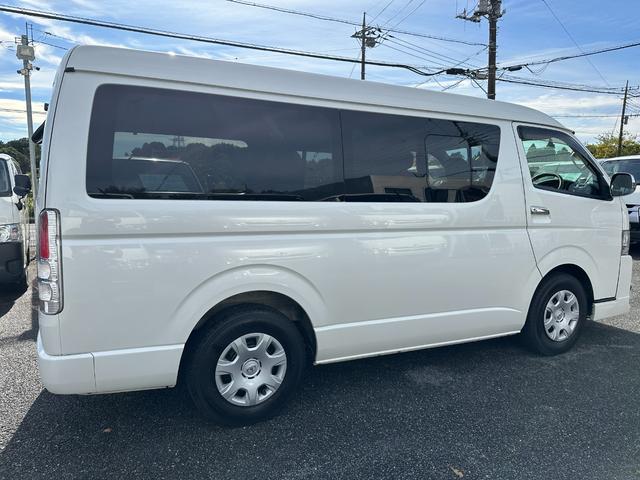 ハイエースワゴン GL 電動スライドドアプッシュスタートLEDヘッドライトアルパイン11インチナビ TVバックカメラETCスマートキーリヤモニター禁煙6速オートマFエアロフォグ100V電源タイベルチェーン(9枚目)