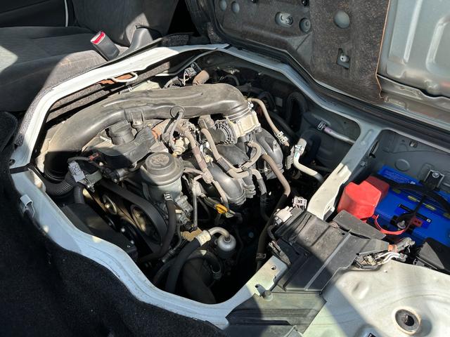 ハイエースワゴン GL 電動スライドドアプッシュスタートLEDヘッドライトアルパイン11インチナビ TVバックカメラETCスマートキーリヤモニター禁煙6速オートマFエアロフォグ100V電源タイベルチェーン(30枚目)