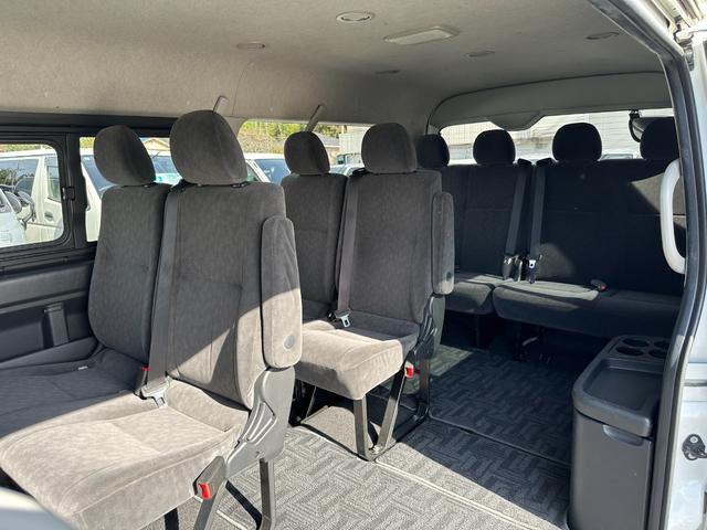 ハイエースワゴン GL 電動スライドドアプッシュスタートLEDヘッドライトアルパイン11インチナビ TVバックカメラETCスマートキーリヤモニター禁煙6速オートマFエアロフォグ100V電源タイベルチェーン(31枚目)