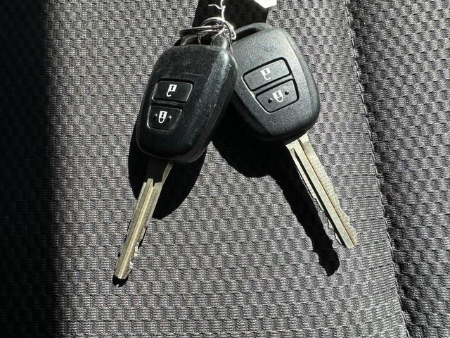 ハイエースバン ロングDX ディーゼルトヨタセーフティセンスナビバックカメラETCキーレスブルートゥース6速オートマ両側スライドドアタイベルチェーン衝突軽減オートハイビームセキュリティールームクリーニング済み(18枚目)